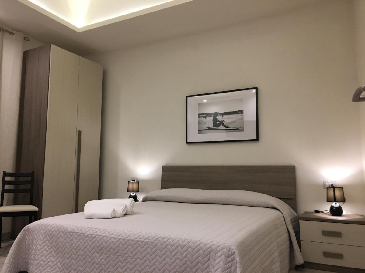 Dimora Conte Bed and Breakfast La Maddalena  Buitenkant foto